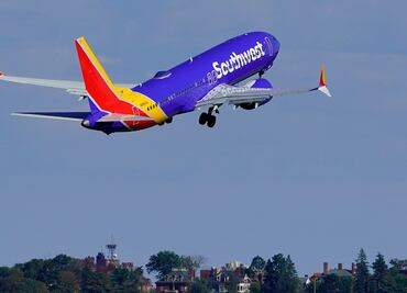 Empleada de Southwest acusa a mujer de trata de personas; iba con su hija birracial
