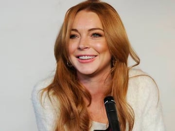 ¡Muy fetch! Lindsay Lohan luce renovada con vestido estilo 'cut out' en el estreno de 'Mean Girls'