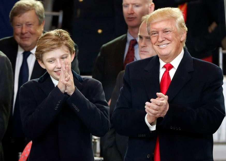Barron Trump sorprende por su estatura en el lanzamiento de campaña de su padre 