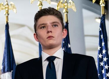 Barron Trump enfrenta a profesores en la Universidad de Nueva York que acusan a su padre de ser una “amenaza”