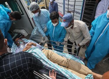 Covid. India registra 330 mil casos en 24 hrs; se queda sin oxígeno