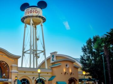 Ofrecen $1,000 dólares por ver 30 películas Disney en un mes