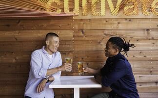 Playa, cerveza, golf... Actividades para hacer en Anaheim con amigos 