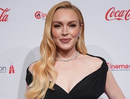 Lindsay Lohan destila belleza y glamour con espectacular minivestido en Instagram