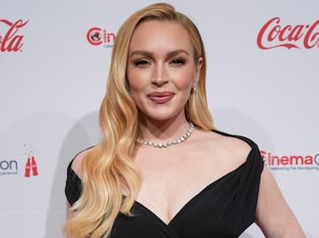 Lindsay Lohan destila belleza y glamour con espectacular minivestido en Instagram