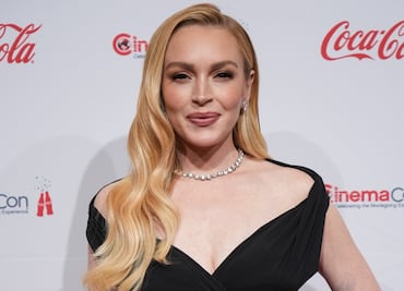 Lindsay Lohan irradia belleza con su icónico vestido lila de 'Freaky Friday' en Londres