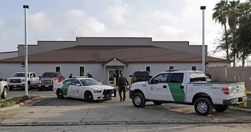 Por brote de gripe, cierran estación fronteriza en McAllen, Texas