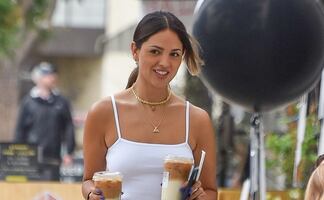 Eiza González irradia belleza con minifalda deportiva en Los Ángeles