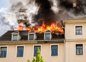 Mujer prende fuego a una clínica abortiva en Wyoming