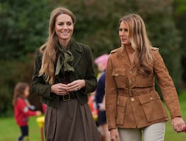 Melania Trump y Kate Middleton son el epítome de la moda; lucen en looks combinados en encuentro con scouts