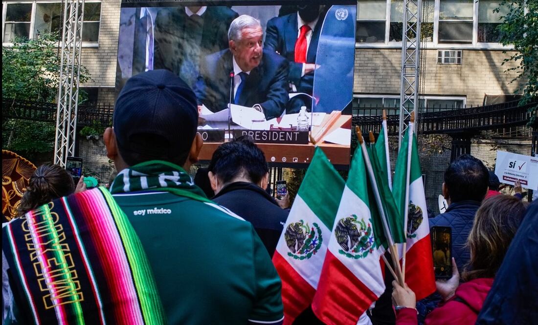 México reduce pobreza: 8.3 millones de personas salen de la carencia durante gobierno de AMLO, según INEGI. Foto: AP