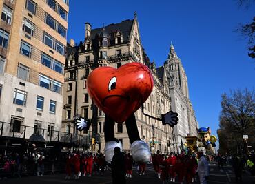 Corazón de Bad Bunny acapara el desfile de Día de Acción de Gracias en NY