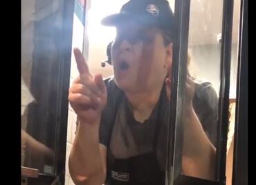 Video. Cajera insulta a cliente en Taco Bell por ser musulmán