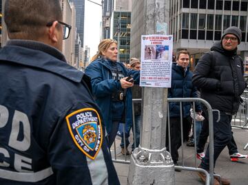 Asesinan al CEO de UnitedHealthcare, frente a un hotel de Nueva York. ¿Quién es?