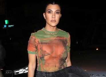 Kourtney Kardashian delinea sus curvas con top estilo corsé en Instagram