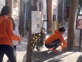 Venezolana prohíbe el paso de mexicanos por su negocio en Oaxaca; la apodan “Lady banquetas”. VIDEO