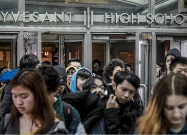 Coronavirus. NY se niega a cerrar colegios pese a 154 infecciones