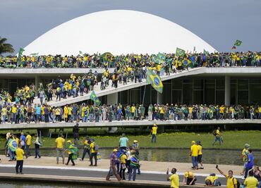 Biden, AMLO y Trudeau “condenan” ataque a sedes del poder en Brasil