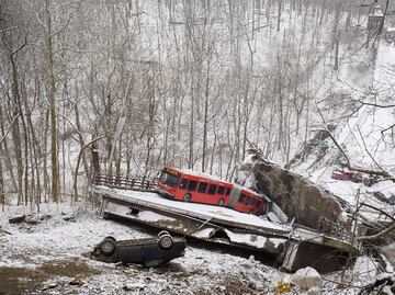Derrumbe en puente de Pittsburgh deja al menos 10 heridos