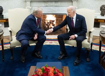 Trump y Biden estrechan manos en la Casa Blanca tras una elección histórica. VIDEO
