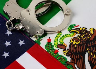 Dos años de prisión para deportados que regresan a Estados Unidos: Advierte Embajada