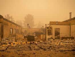 El gigantesco incendio de California ya ha quemado más de 550 viviendas