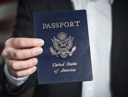 Embajada de EU y consulados reanudan trámite de pasaporte en México