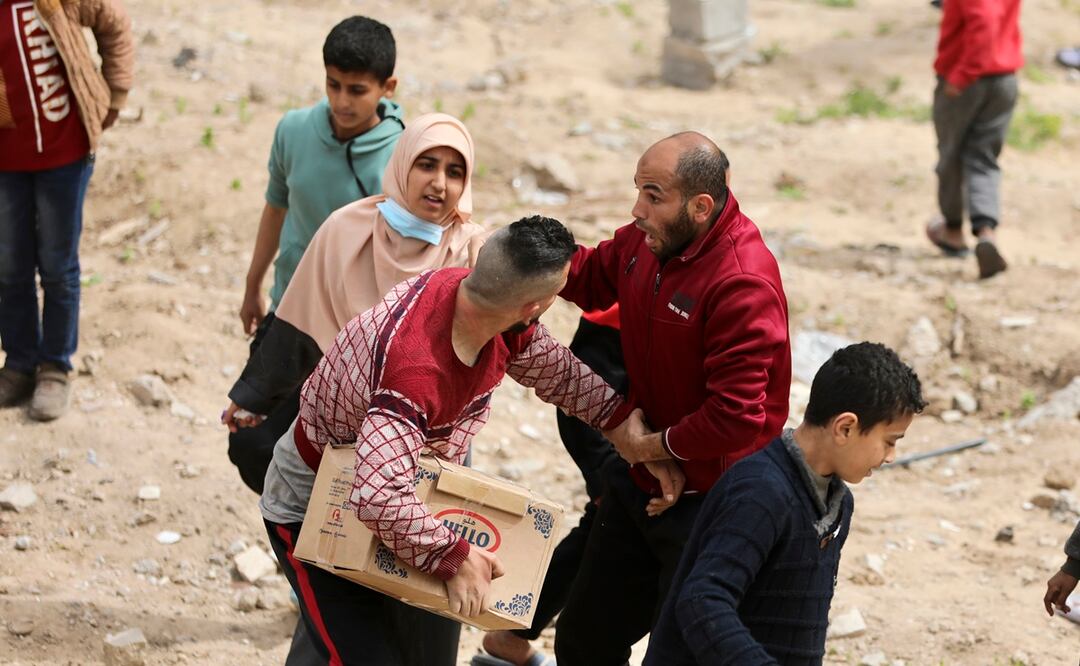 Israel no permitirá la llegada de más camiones con ayuda humanitaria a Gaza: UNRWA. Foto: AP