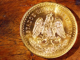 Piden hasta 100 mil pesos por centenario de oro mexicano de 50 pesos