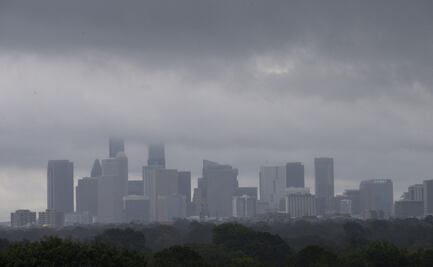 "Beta" amenaza con marejada ciclónica a Texas