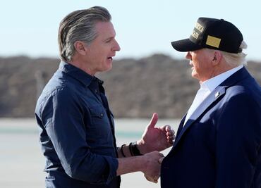 Trump amenaza con condicionar recursos a zonas afectadas por desastres en EU