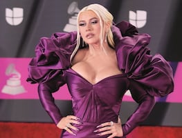Christina Aguilera se quita todo y posa sólo con diamantes por el Super Bowl