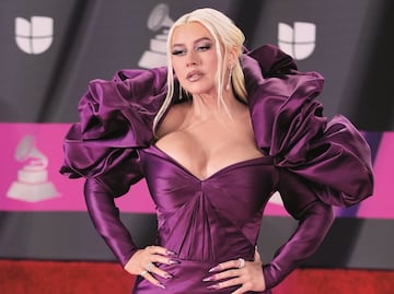 Christina Aguilera se quita todo y posa sólo con diamantes por el Super Bowl