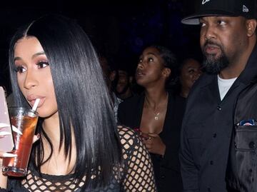 Cardi B deja poco a la imaginación con vestido de red