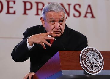 AMLO dice que barreras fronterizas de Texas que impiden el paso a migrantes son “muy vulgares”