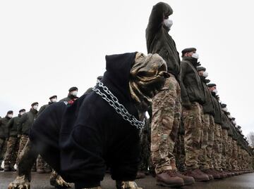 La OTAN refuerza sus contingentes de tropas en Estonia y Lituania