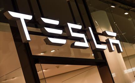 Auto accidentado de Tesla no tenía el “piloto automático”: Musk