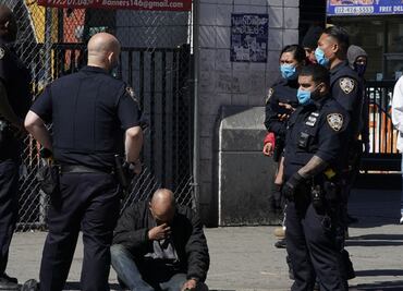 Arrestan a turistas en playas de Hawái por romper la cuarentena