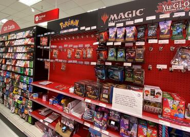 Cadena de tiendas de EU suspende venta de cromo de Pokemón