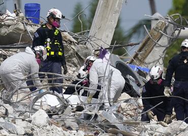 Rescatan 3 cuerpos más entre restos de edificio demolido en Miami