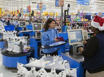 ¿Cuánto ganan los empleados de Walmart en EU?