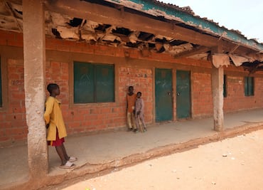 Raptores de más de 280 alumnos y maestros en Nigeria piden un rescate de 567 mil 000 euros