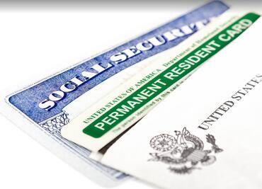 Avanza propuesta de Trump de negar residencia para evitar “carga pública”