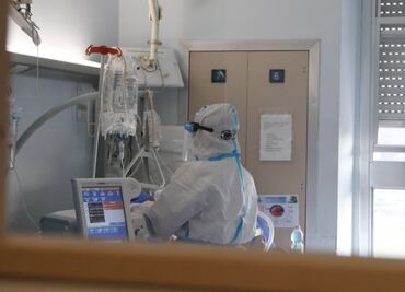 Hospitales de EU pueden "desbordarse" por covid: Biden