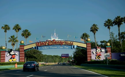  43,000 empleados de Disney World serán suspendidos sin sueldo 