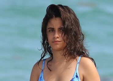 El bikini con el que Camila Cabello presumió su silueta curvilínea en playas de Miami