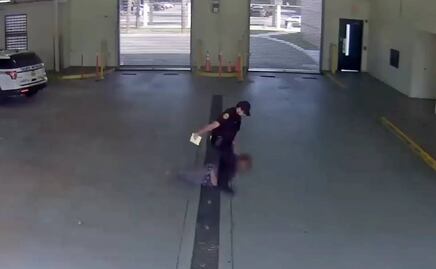 Despiden a policía por arrastrar a detenida hasta cárcel en Florida
