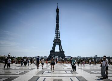 Covid-19. París analiza elevar alerta a nivel máximo