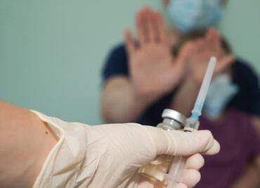 Padres condicionan transfusiones sanguíneas a su hijo enfermo, solo donantes sin vacuna Covid