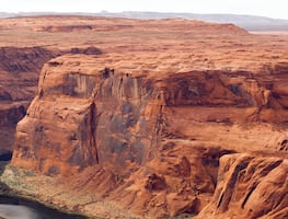 Turista cae 30 metros por tomar fotos en mirador de Arizona